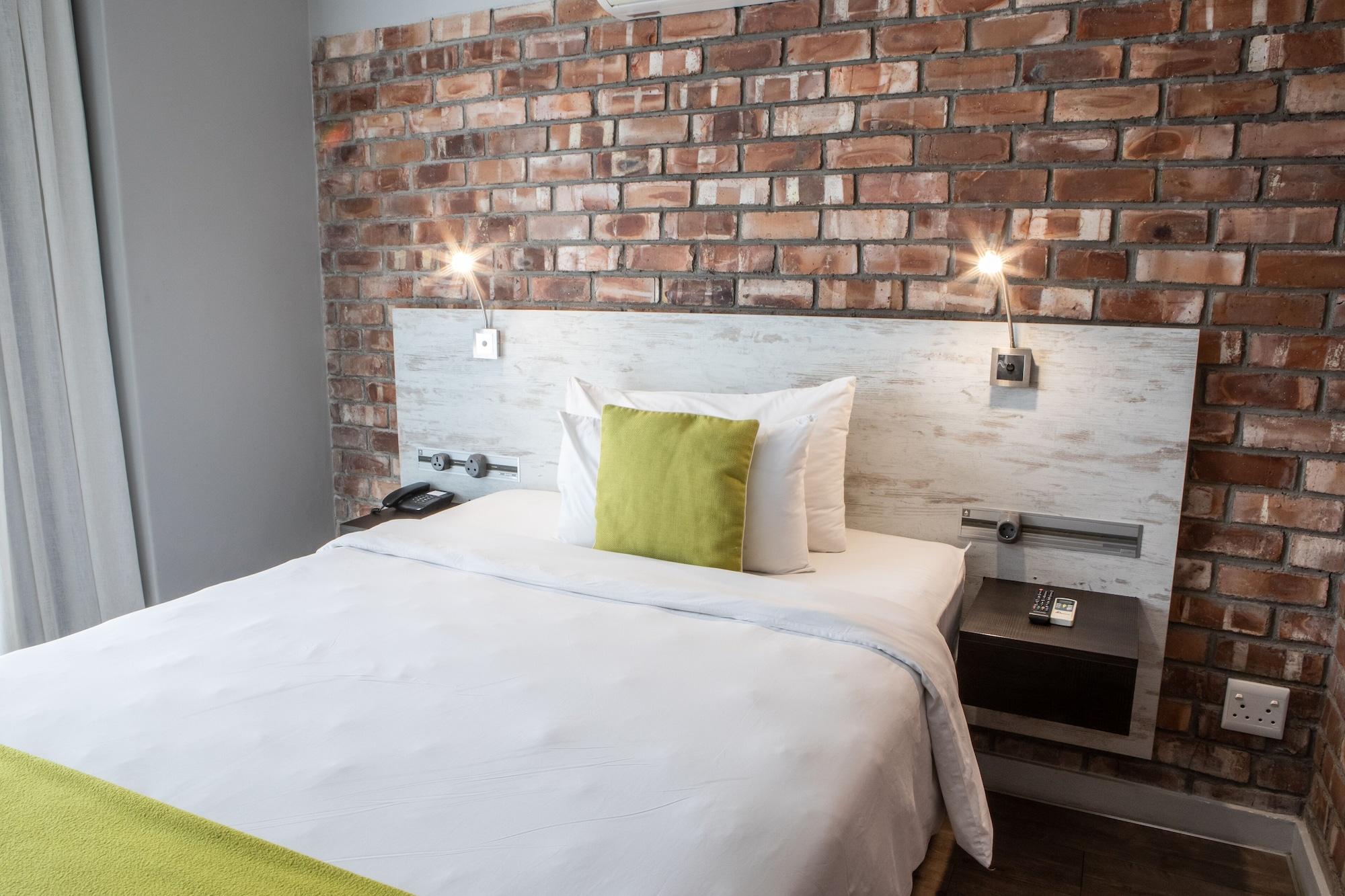 Swakopmund Plaza Hotel מראה חיצוני תמונה