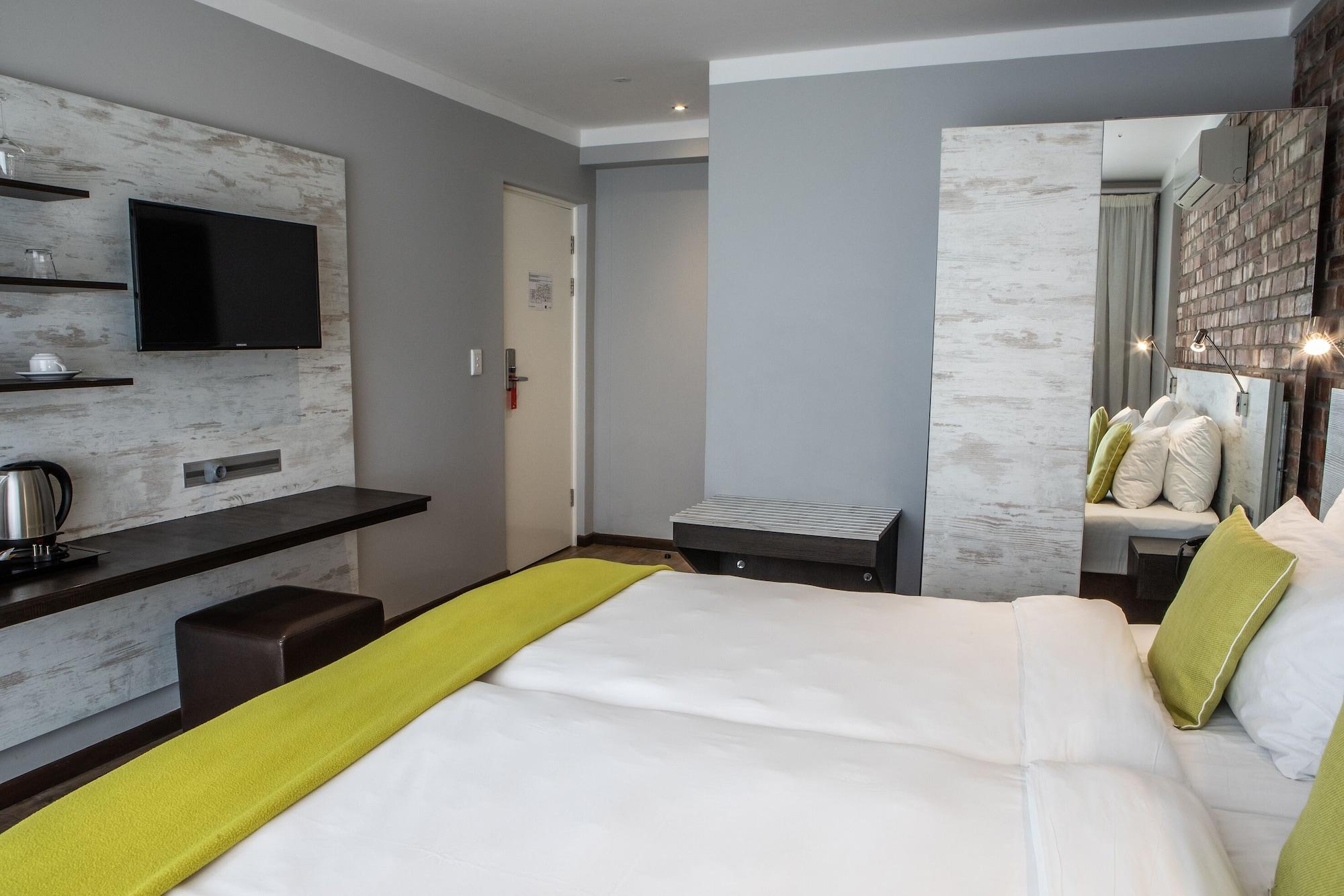 Swakopmund Plaza Hotel מראה חיצוני תמונה