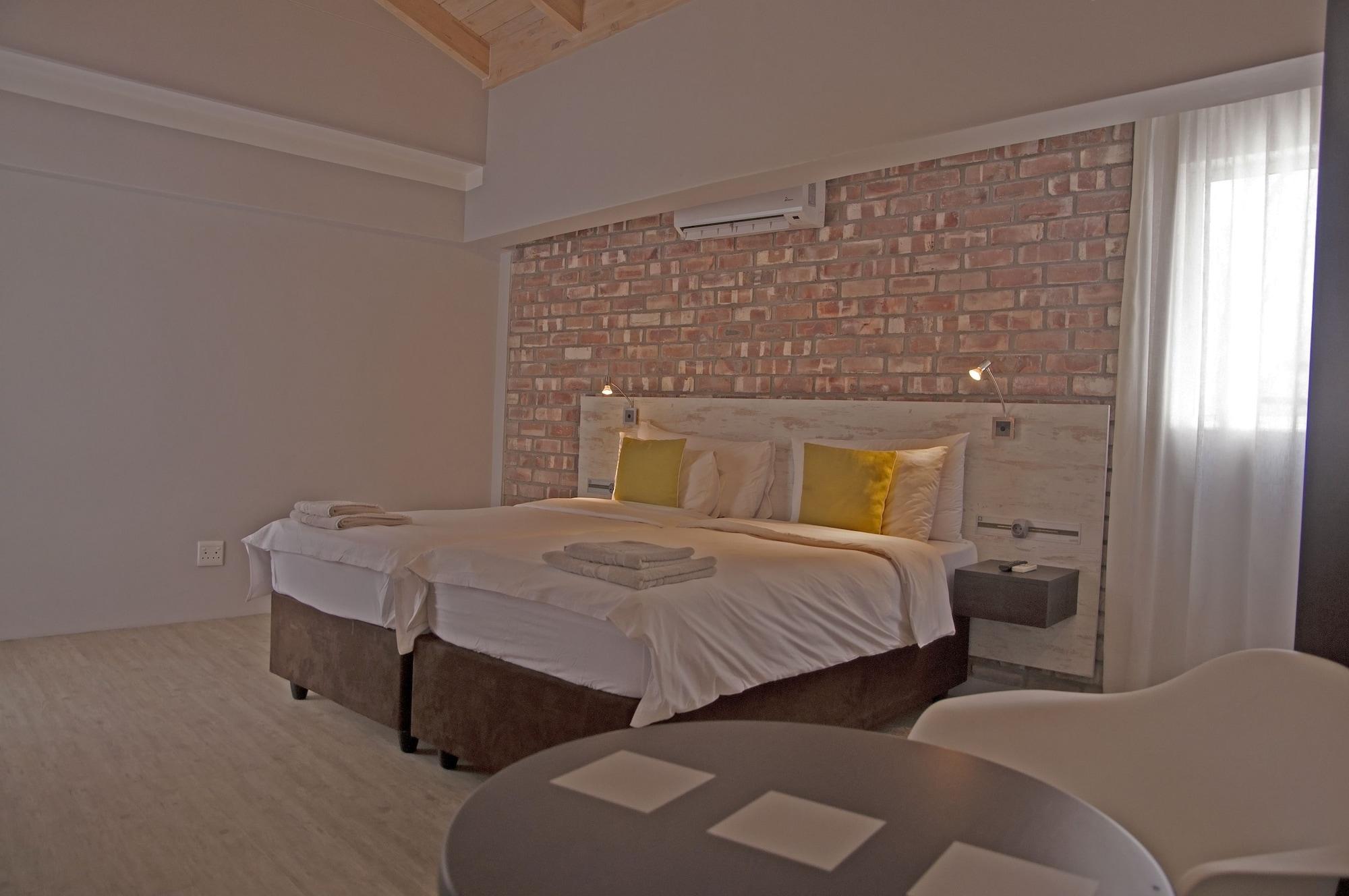 Swakopmund Plaza Hotel מראה חיצוני תמונה