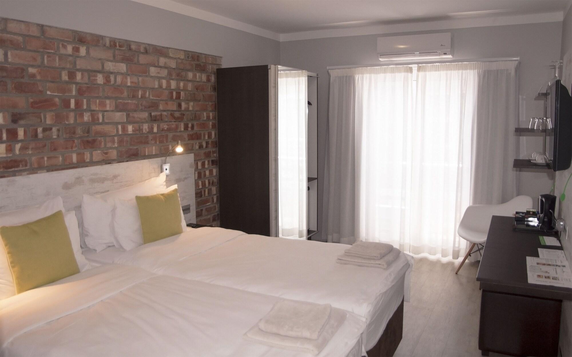 Swakopmund Plaza Hotel מראה חיצוני תמונה
