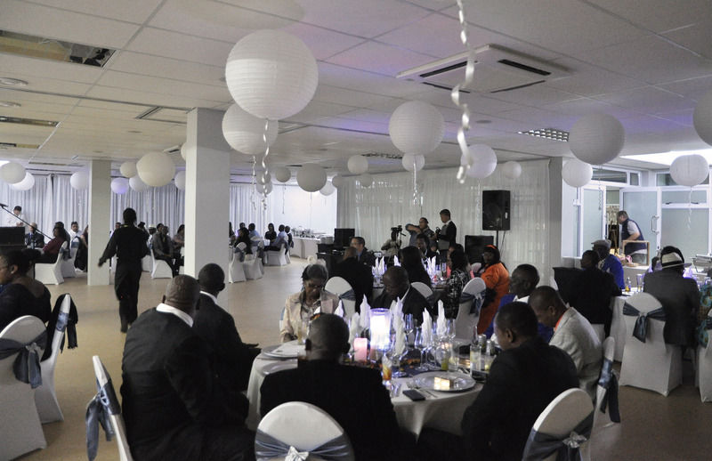 Swakopmund Plaza Hotel מראה חיצוני תמונה
