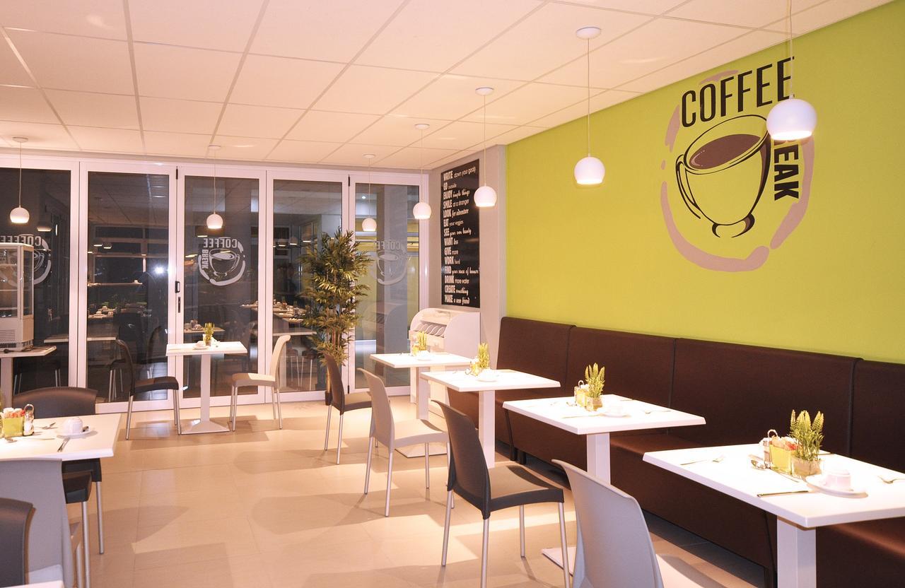 Swakopmund Plaza Hotel מראה חיצוני תמונה